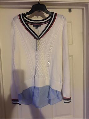 Tommy Hilfiger Cream Knit Sweater with Green Tag